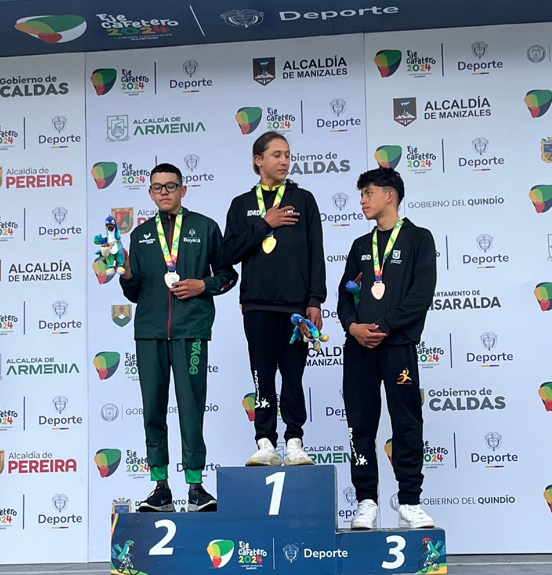 Oro para casanareño con blusa de Bogotá en Paracycling de juegos juveniles